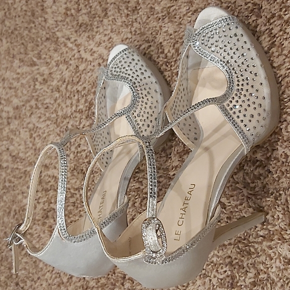 Heels from Le Chateau, size 37 (7) - Picture 2 of 4